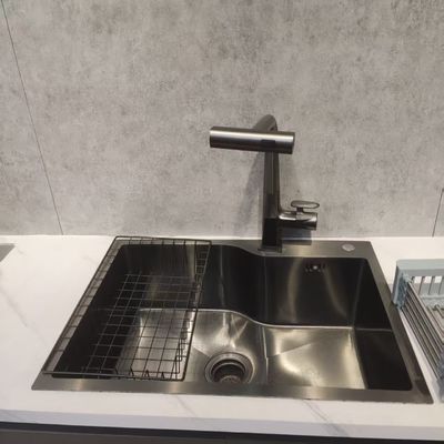 गुणवत्ता  Handmade 15° Slope Diversion Stainless Steel Kitchen Sink with 304/316 Food Grade Material कारखाना
