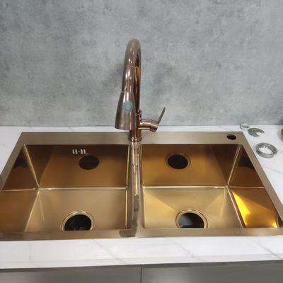 गुणवत्ता  Handmade Stainless Steel Kitchen Sink with Food Grade 304/316 Stainless Steel 250-300mm Bowl Depth and 1.2-2.0mm Panel Thickness कारखाना