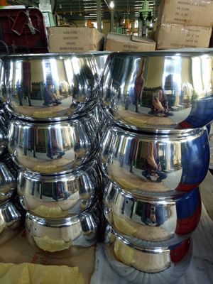 उच्च गुणवत्ता वाली स्वचालित कुकवेयर पॉलिशिंग मशीन