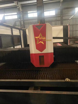 उच्च परिशुद्धता सीएनसी शीट धातु लेजर काटने की मशीन वास्तुकला सजावट और बड़े उपकरण के साथ एयरोस्पेस अनुप्रयोगों के लिए