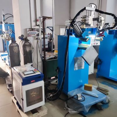 स्टेनलेस स्टील रसोई सिंक बेसिन के लिए गोल कोने सीएनसी वेल्डिंग मशीन के साथ संयुक्त परिशुद्धता दक्षता