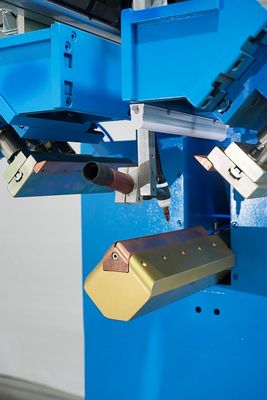 220V 500W CNC वर्टिकल वेल्डर, 4-कोने राउंडिंग वेल्डिंग के लिए 0.1-1.2MPa वायु दाब के साथ