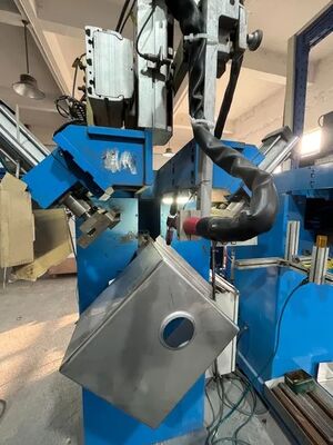 दक्षता के लिए उन्नत रसोई सिंक निचले कोने प्रेसिंग मशीन